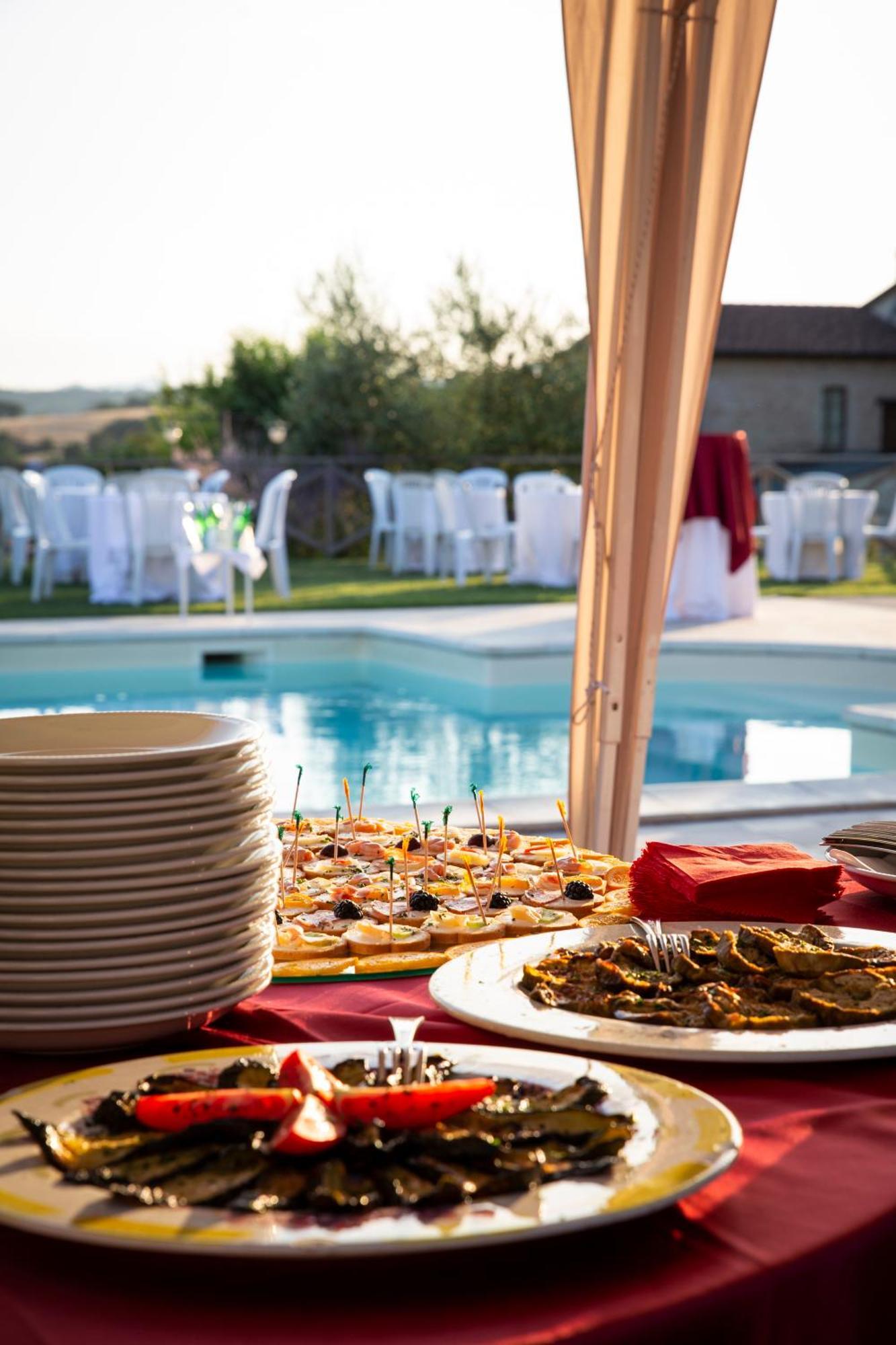 Agriturismo Il Tiro 카스텔 델 피아노 외부 사진