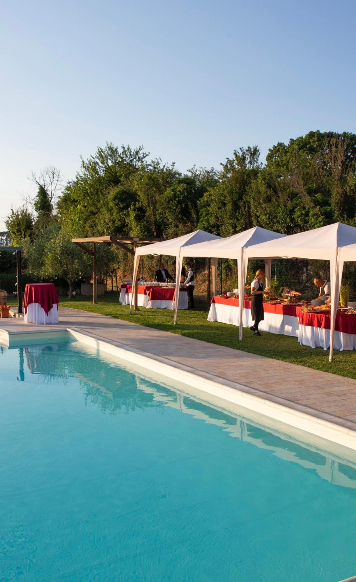 Agriturismo Il Tiro 카스텔 델 피아노 외부 사진