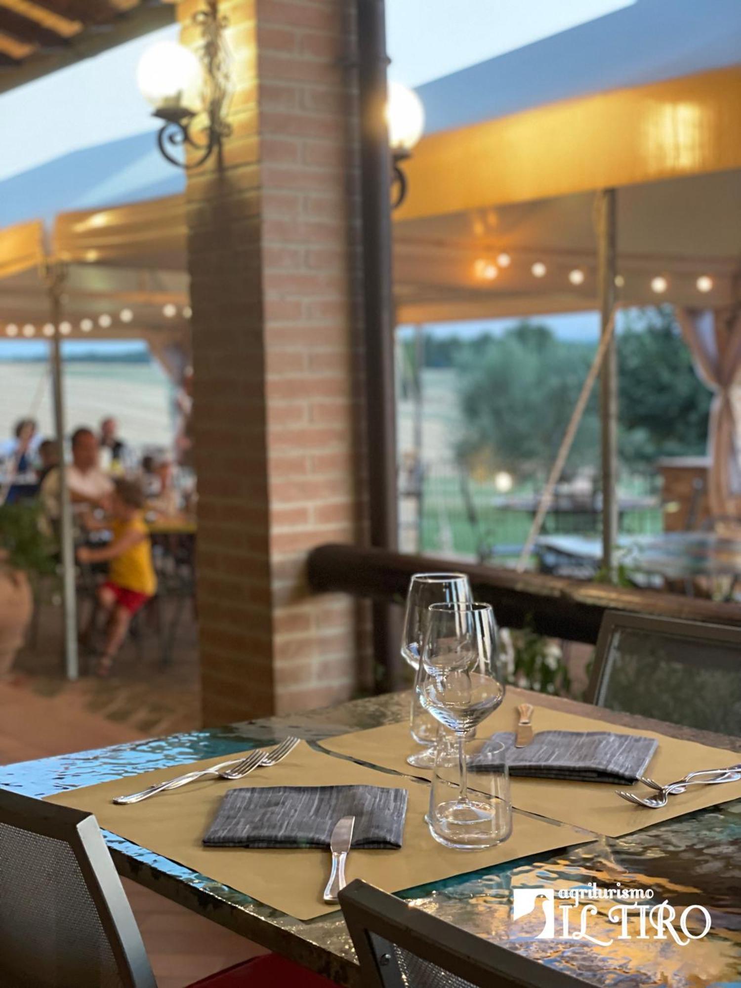Agriturismo Il Tiro 카스텔 델 피아노 외부 사진