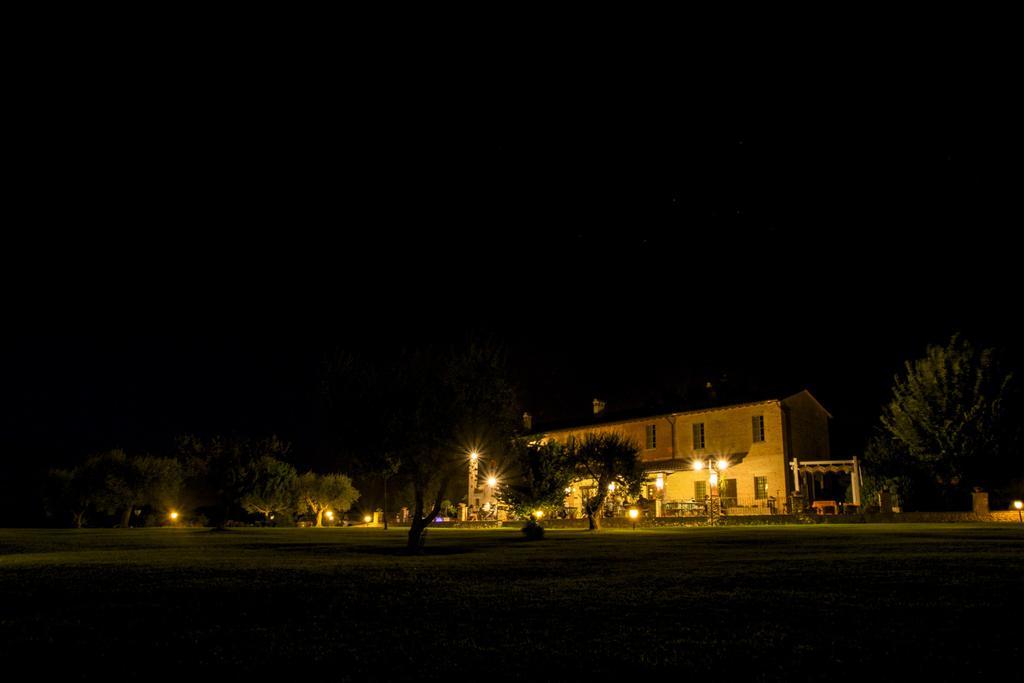 Agriturismo Il Tiro 카스텔 델 피아노 외부 사진
