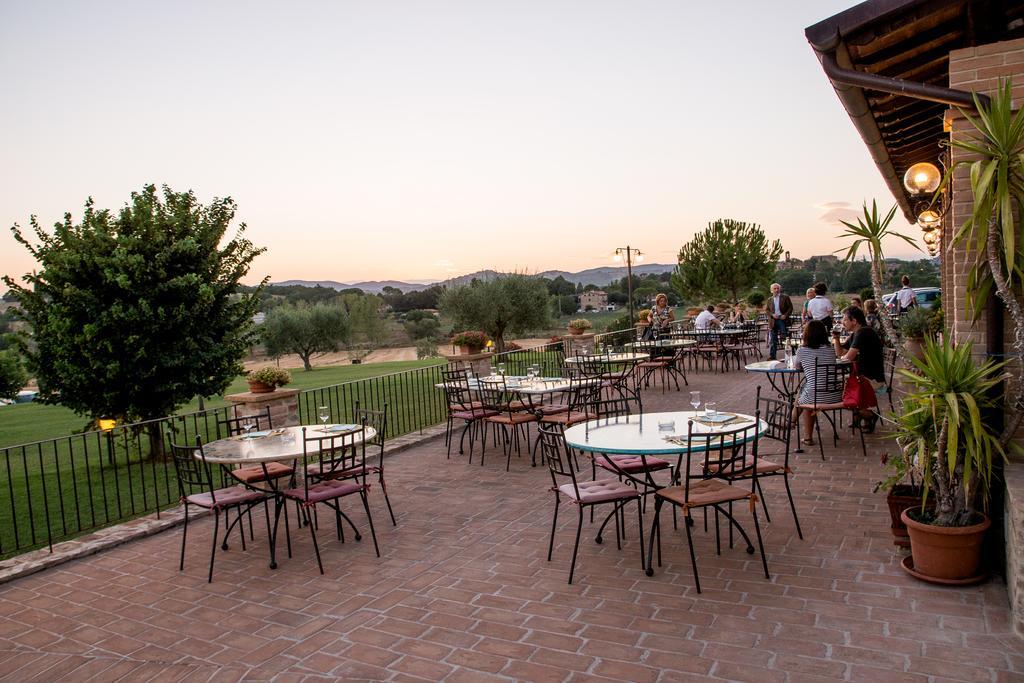Agriturismo Il Tiro 카스텔 델 피아노 외부 사진