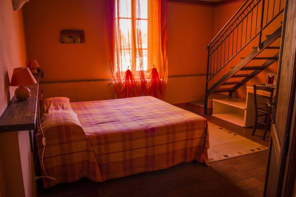Agriturismo Il Tiro 카스텔 델 피아노 객실 사진